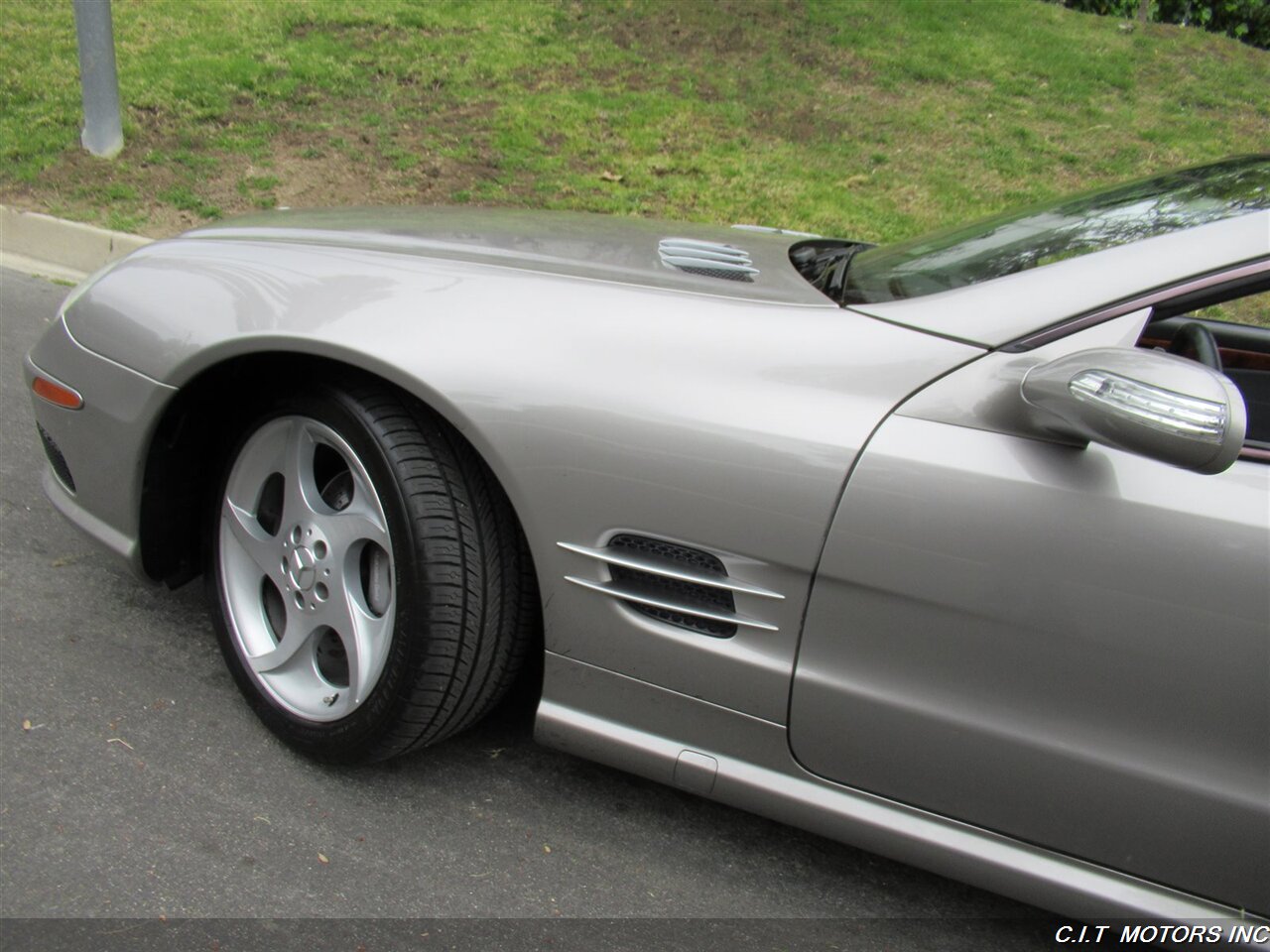 2005 Mercedes-Benz SL 500   - Photo 27 - Sherman Oaks, CA 91423