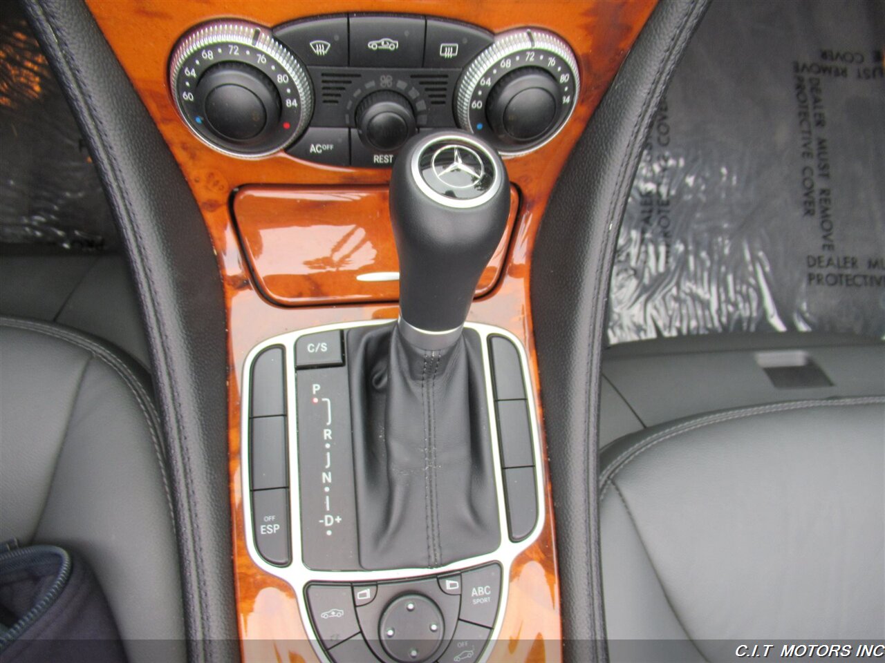 2005 Mercedes-Benz SL 500   - Photo 17 - Sherman Oaks, CA 91423