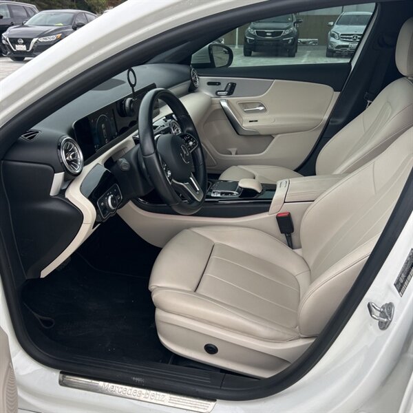 2020 Mercedes-Benz A 220   - Photo 18 - Sherman Oaks, CA 91423