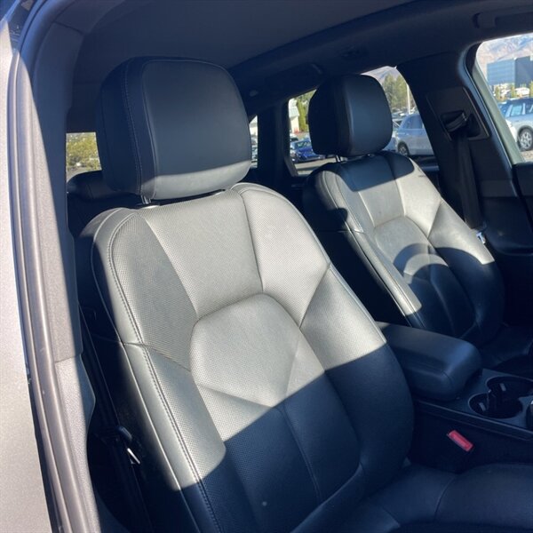 2018 Porsche Macan   - Photo 19 - Sherman Oaks, CA 91423