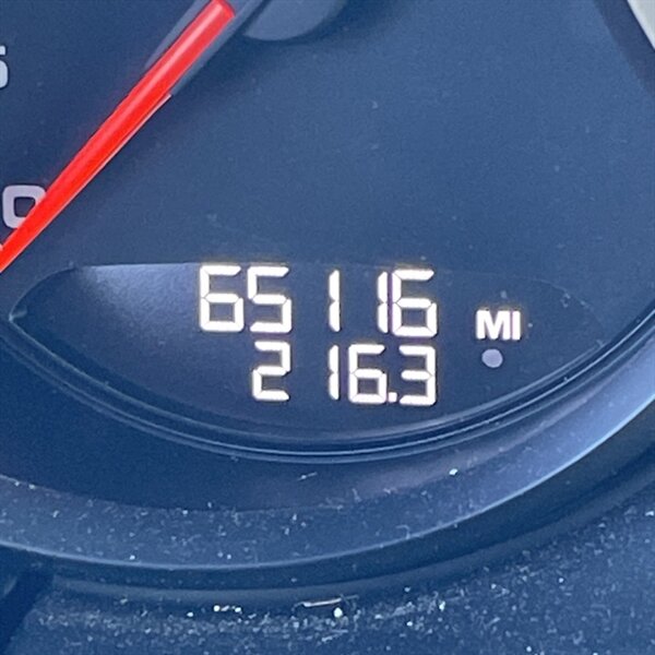 2018 Porsche Macan   - Photo 24 - Sherman Oaks, CA 91423