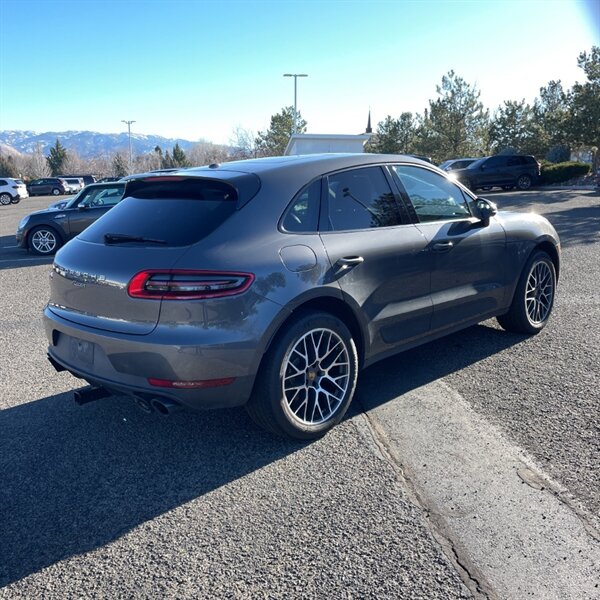 2018 Porsche Macan   - Photo 8 - Sherman Oaks, CA 91423