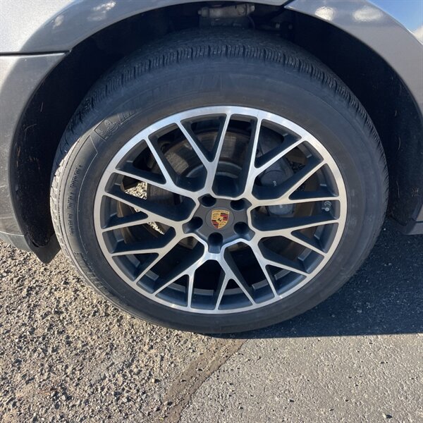 2018 Porsche Macan   - Photo 16 - Sherman Oaks, CA 91423