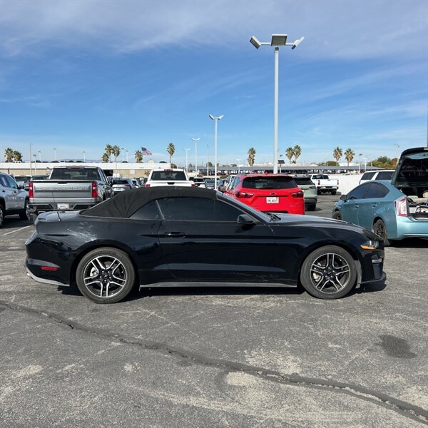 2018 Ford Mustang EcoBoost   - Photo 8 - Sherman Oaks, CA 91423