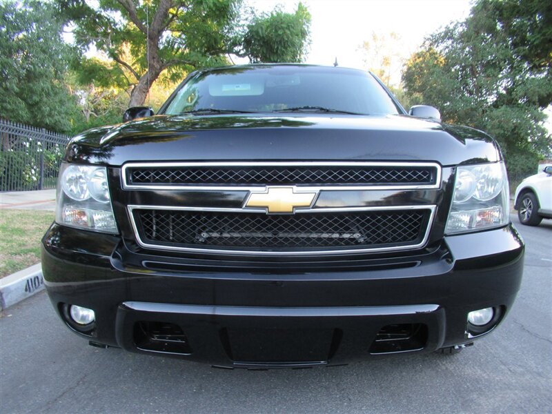 2013 Chevrolet Avalanche LS Black Diamond   - Photo 15 - Sherman Oaks, CA 91423
