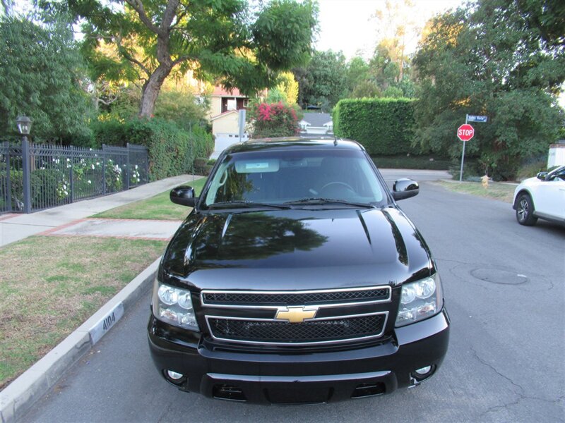 2013 Chevrolet Avalanche LS Black Diamond   - Photo 11 - Sherman Oaks, CA 91423