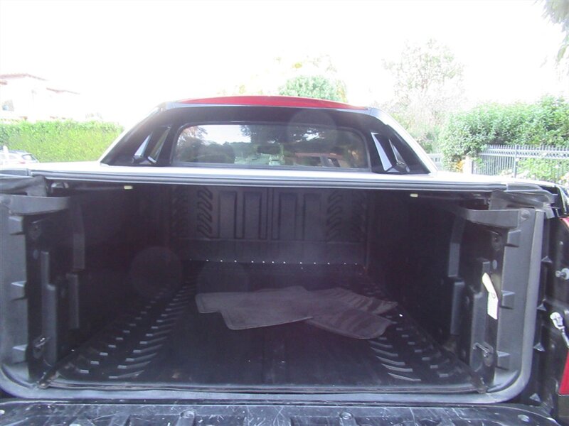 2013 Chevrolet Avalanche LS Black Diamond   - Photo 30 - Sherman Oaks, CA 91423