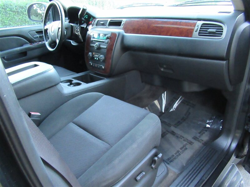 2013 Chevrolet Avalanche LS Black Diamond   - Photo 34 - Sherman Oaks, CA 91423