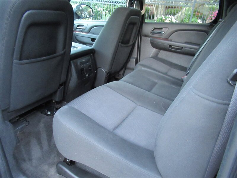 2013 Chevrolet Avalanche LS Black Diamond   - Photo 28 - Sherman Oaks, CA 91423