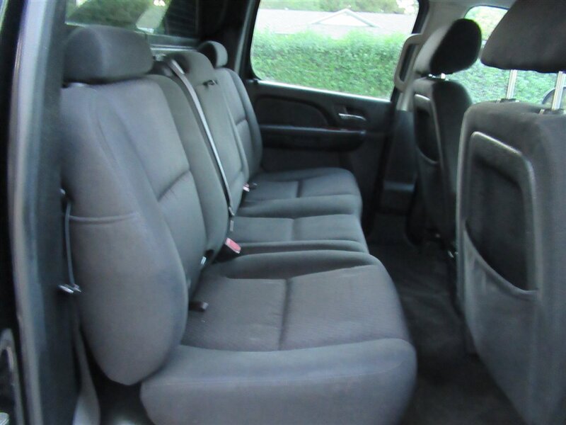 2013 Chevrolet Avalanche LS Black Diamond   - Photo 31 - Sherman Oaks, CA 91423