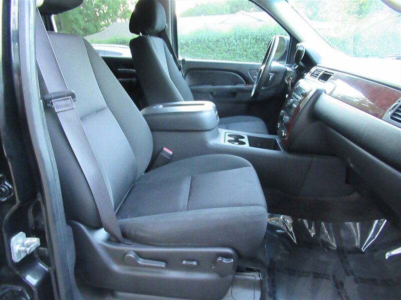 2013 Chevrolet Avalanche LS Black Diamond   - Photo 33 - Sherman Oaks, CA 91423