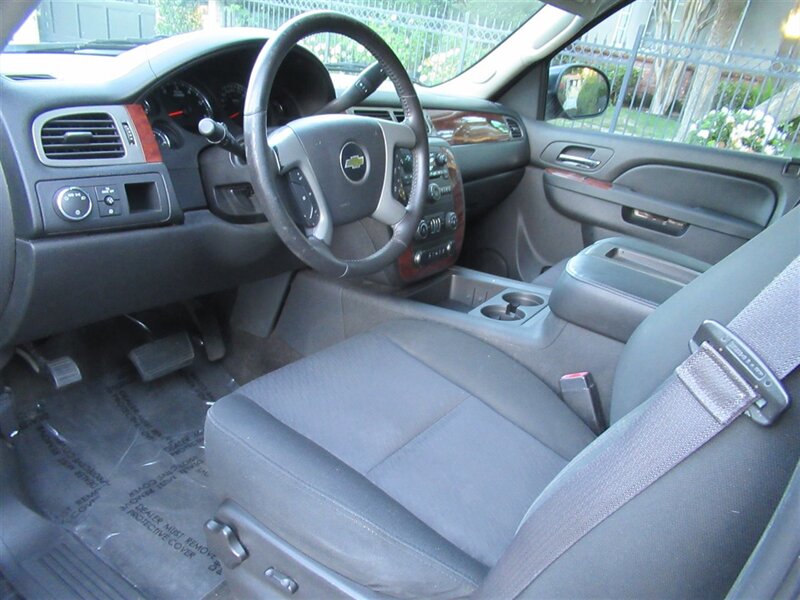 2013 Chevrolet Avalanche LS Black Diamond   - Photo 19 - Sherman Oaks, CA 91423