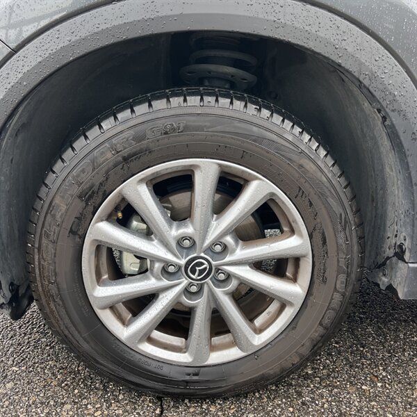 2023 Mazda CX-5 2.5 S Select   - Photo 14 - Sherman Oaks, CA 91423