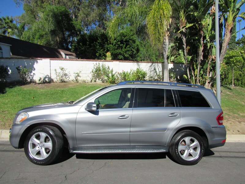 2011 Mercedes-Benz GL 450 4MATIC   - Photo 4 - Sherman Oaks, CA 91423