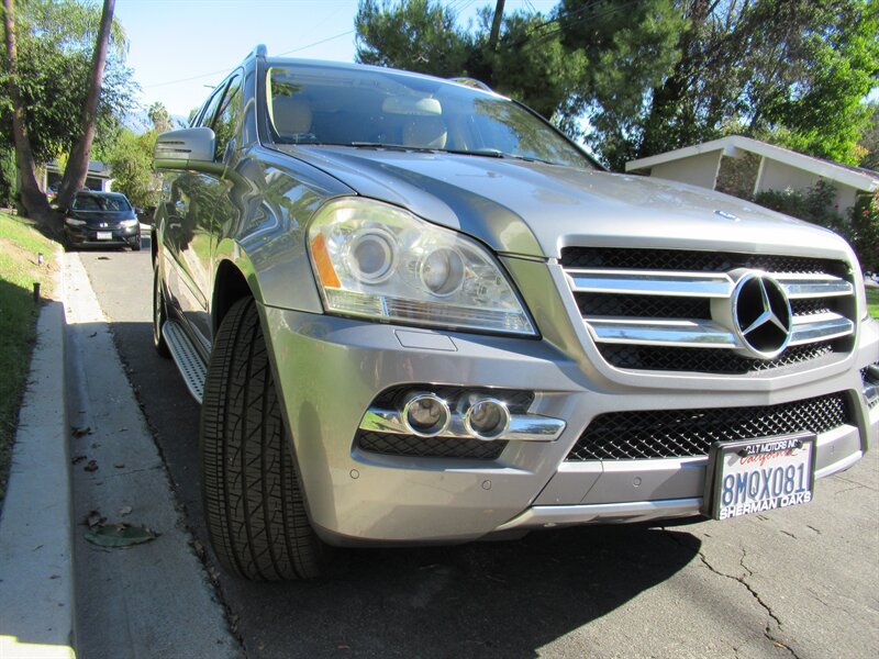 2011 Mercedes-Benz GL 450 4MATIC   - Photo 15 - Sherman Oaks, CA 91423