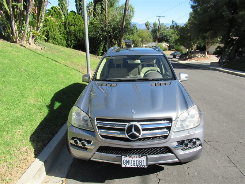 2011 Mercedes-Benz GL 450 4MATIC   - Photo 10 - Sherman Oaks, CA 91423