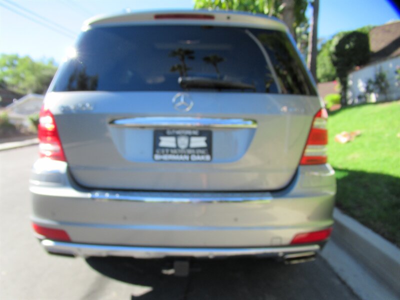 2011 Mercedes-Benz GL 450 4MATIC   - Photo 41 - Sherman Oaks, CA 91423