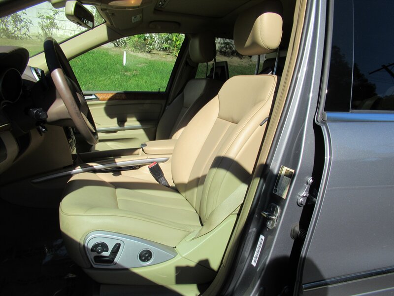 2011 Mercedes-Benz GL 450 4MATIC   - Photo 17 - Sherman Oaks, CA 91423