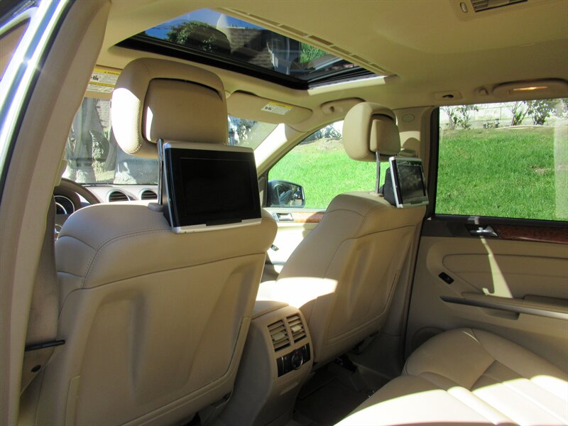 2011 Mercedes-Benz GL 450 4MATIC   - Photo 27 - Sherman Oaks, CA 91423