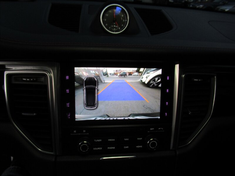 2018 Porsche Macan GTS   - Photo 30 - Sherman Oaks, CA 91423