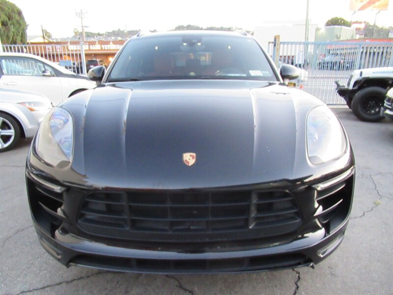 2018 Porsche Macan GTS   - Photo 2 - Sherman Oaks, CA 91423