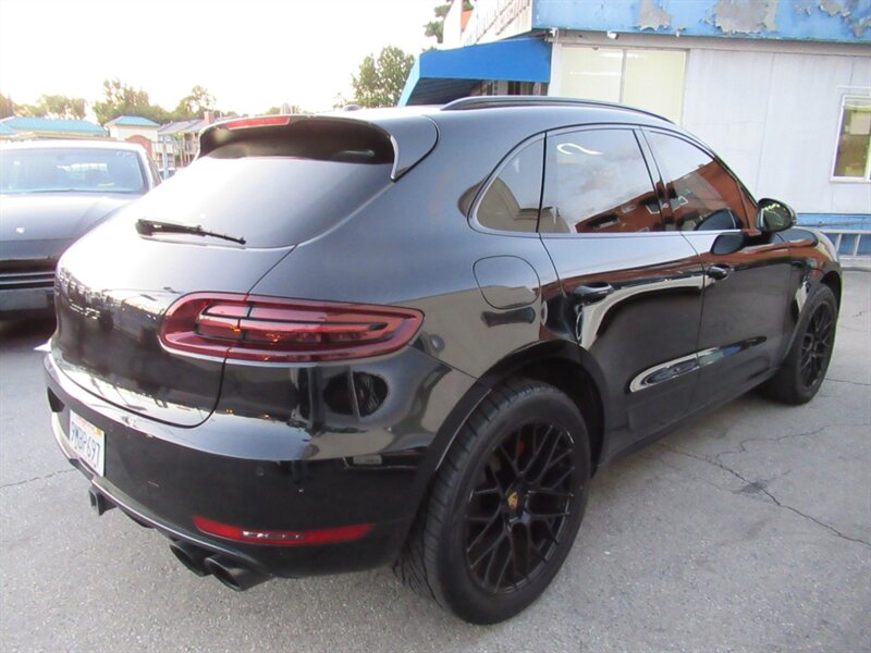 2018 Porsche Macan GTS   - Photo 5 - Sherman Oaks, CA 91423