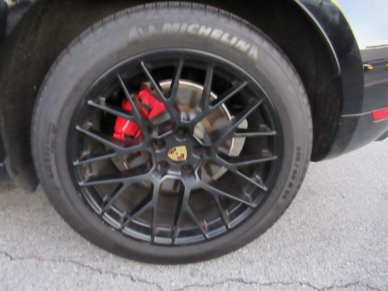 2018 Porsche Macan GTS   - Photo 10 - Sherman Oaks, CA 91423