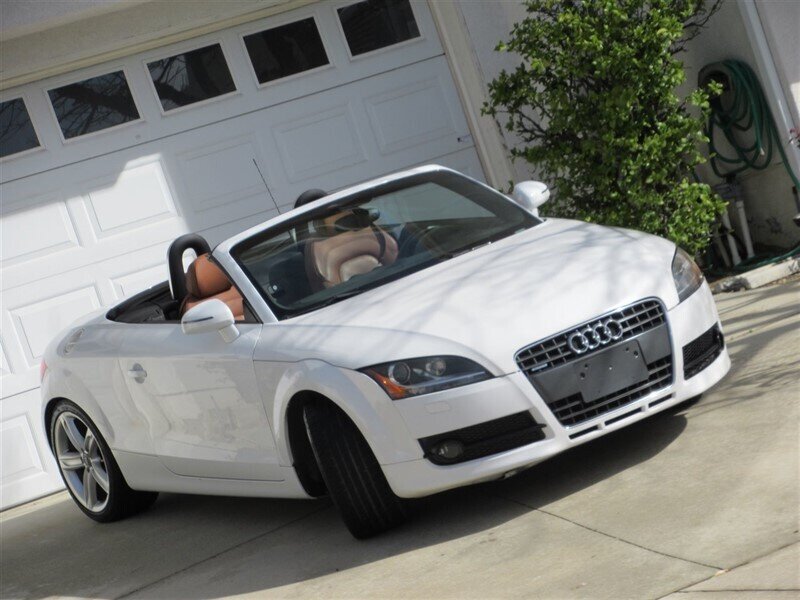 2010 Audi TT 2.0T quattro Premium  