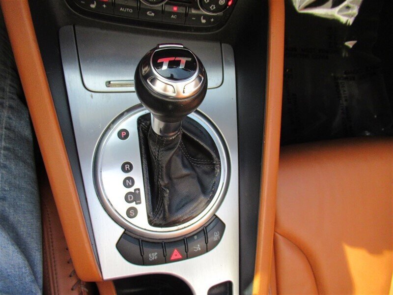 2010 Audi TT 2.0T quattro Premium   - Photo 18 - Sherman Oaks, CA 91423