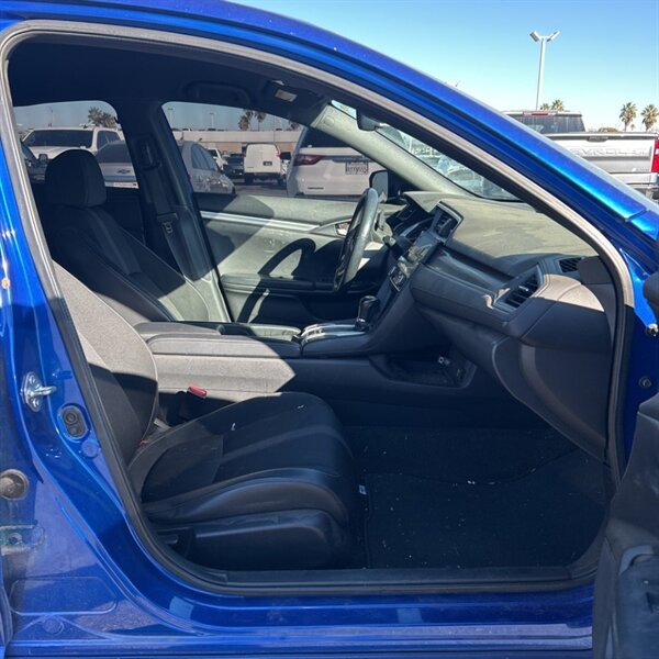 2020 Honda Civic Sport   - Photo 12 - Sherman Oaks, CA 91423