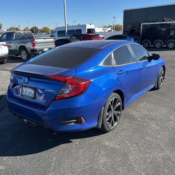 2020 Honda Civic Sport   - Photo 4 - Sherman Oaks, CA 91423