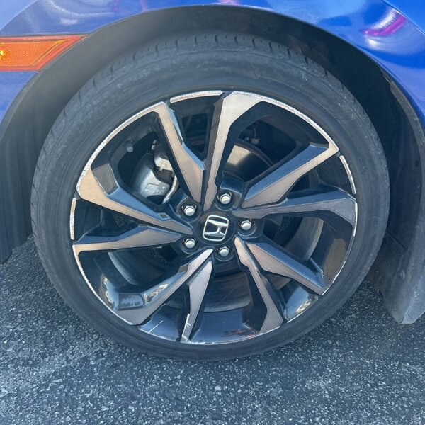 2020 Honda Civic Sport   - Photo 9 - Sherman Oaks, CA 91423