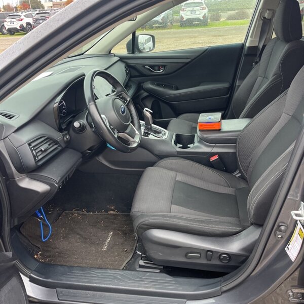 2022 Subaru Outback Premium   - Photo 14 - Sherman Oaks, CA 91423