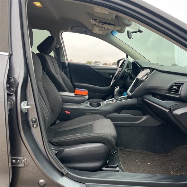 2022 Subaru Outback Premium   - Photo 16 - Sherman Oaks, CA 91423