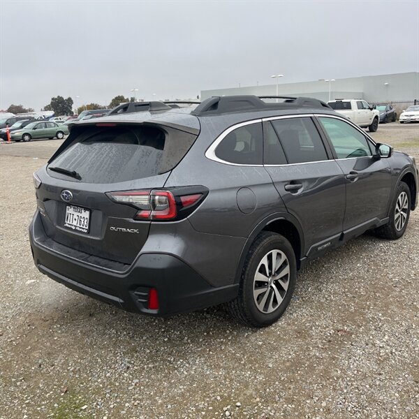 2022 Subaru Outback Premium   - Photo 5 - Sherman Oaks, CA 91423