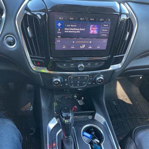 2020 Chevrolet Traverse LT Leather   - Photo 23 - Sherman Oaks, CA 91423