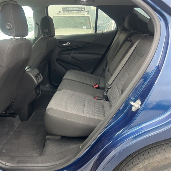 2022 Chevrolet Equinox LT   - Photo 14 - Sherman Oaks, CA 91423