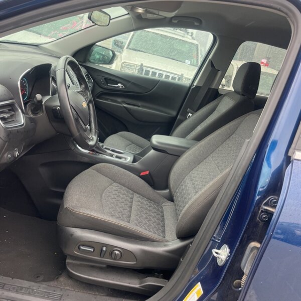 2022 Chevrolet Equinox LT   - Photo 12 - Sherman Oaks, CA 91423