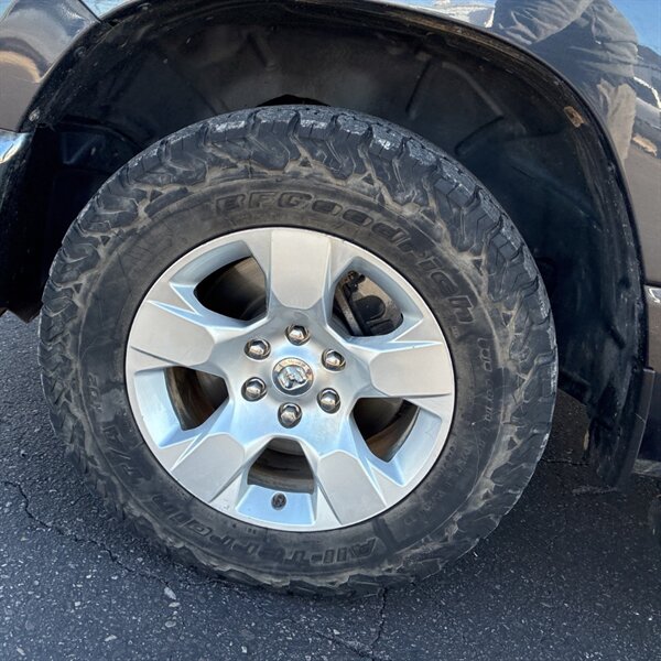 2019 RAM 1500 Big Horn   - Photo 16 - Sherman Oaks, CA 91423