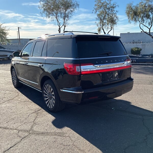 2019 Lincoln Navigator Reserve   - Photo 2 - Sherman Oaks, CA 91423