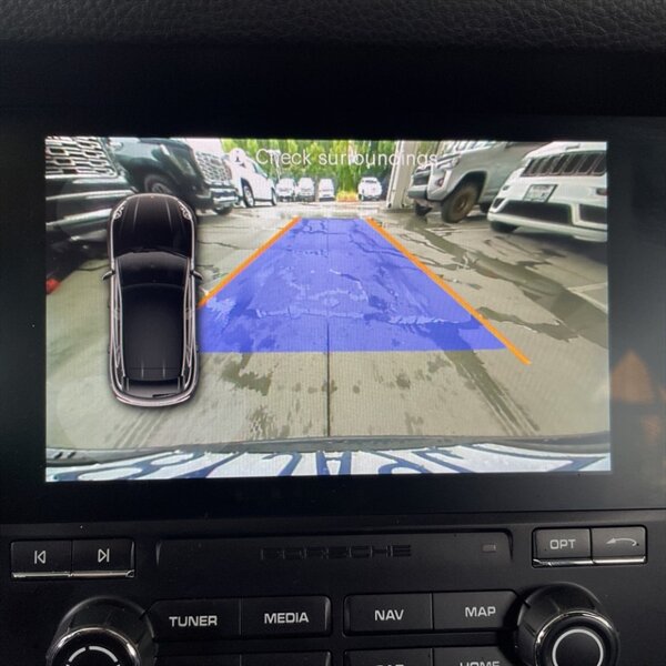 2018 Porsche Macan   - Photo 24 - Sherman Oaks, CA 91423