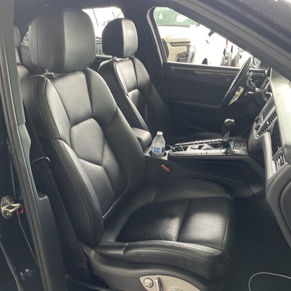 2018 Porsche Macan   - Photo 16 - Sherman Oaks, CA 91423