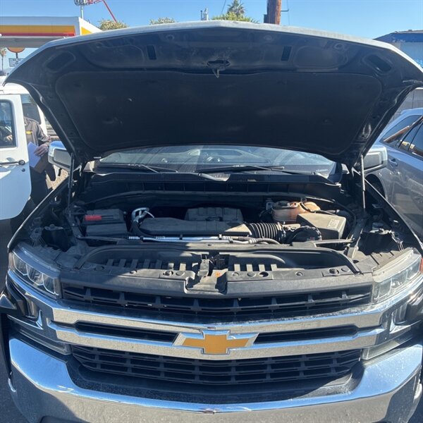 2019 Chevrolet Silverado 1500 LT   - Photo 13 - Sherman Oaks, CA 91423