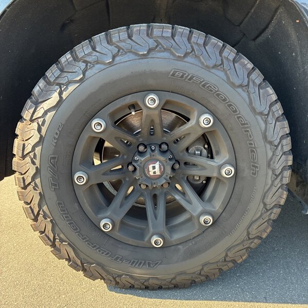 2019 Chevrolet Silverado 1500 LT   - Photo 14 - Sherman Oaks, CA 91423