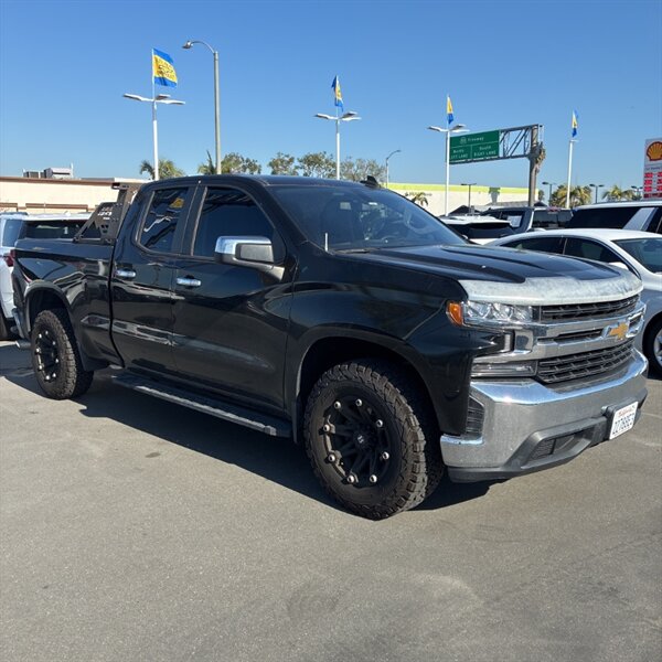 2019 Chevrolet Silverado 1500 LT   - Photo 3 - Sherman Oaks, CA 91423