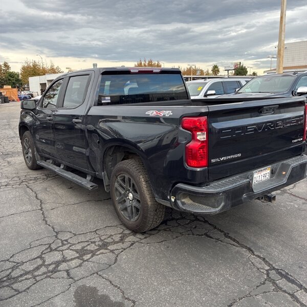 2022 Chevrolet Silverado 1500 Custom   - Photo 4 - Sherman Oaks, CA 91423