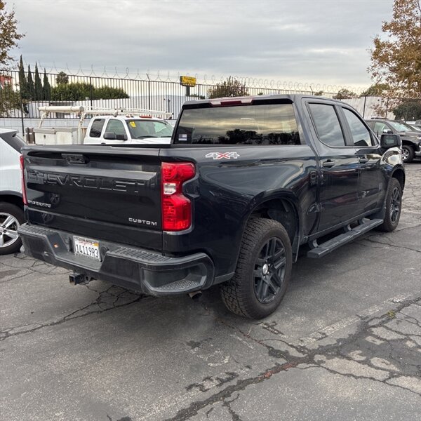2022 Chevrolet Silverado 1500 Custom   - Photo 5 - Sherman Oaks, CA 91423
