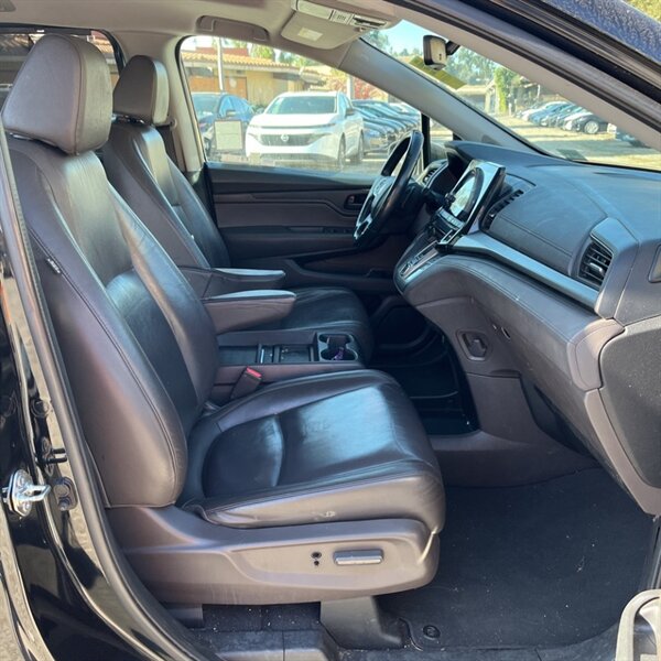 2018 Honda Odyssey EX-L   - Photo 16 - Sherman Oaks, CA 91423