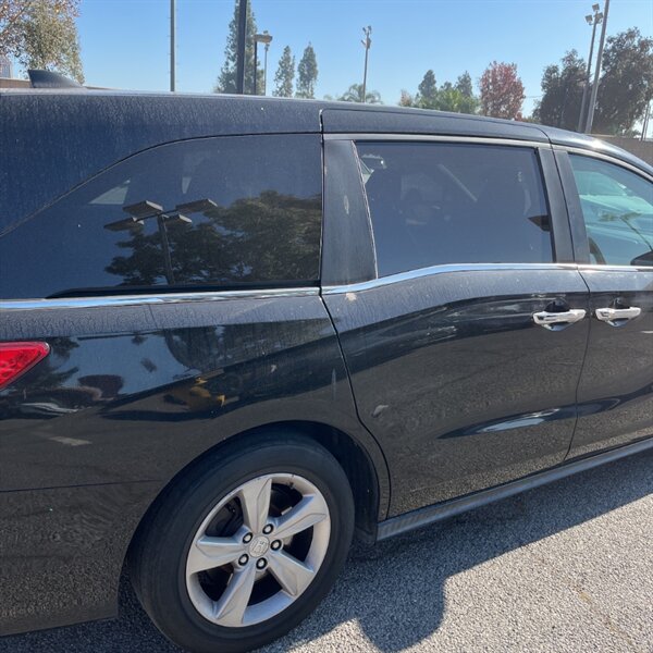 2018 Honda Odyssey EX-L   - Photo 8 - Sherman Oaks, CA 91423