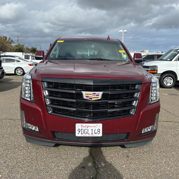 2020 Cadillac Escalade Luxury   - Photo 4 - Sherman Oaks, CA 91423